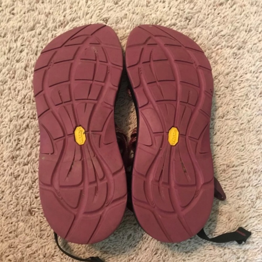 Pink chacos - Picture 2 of 2
